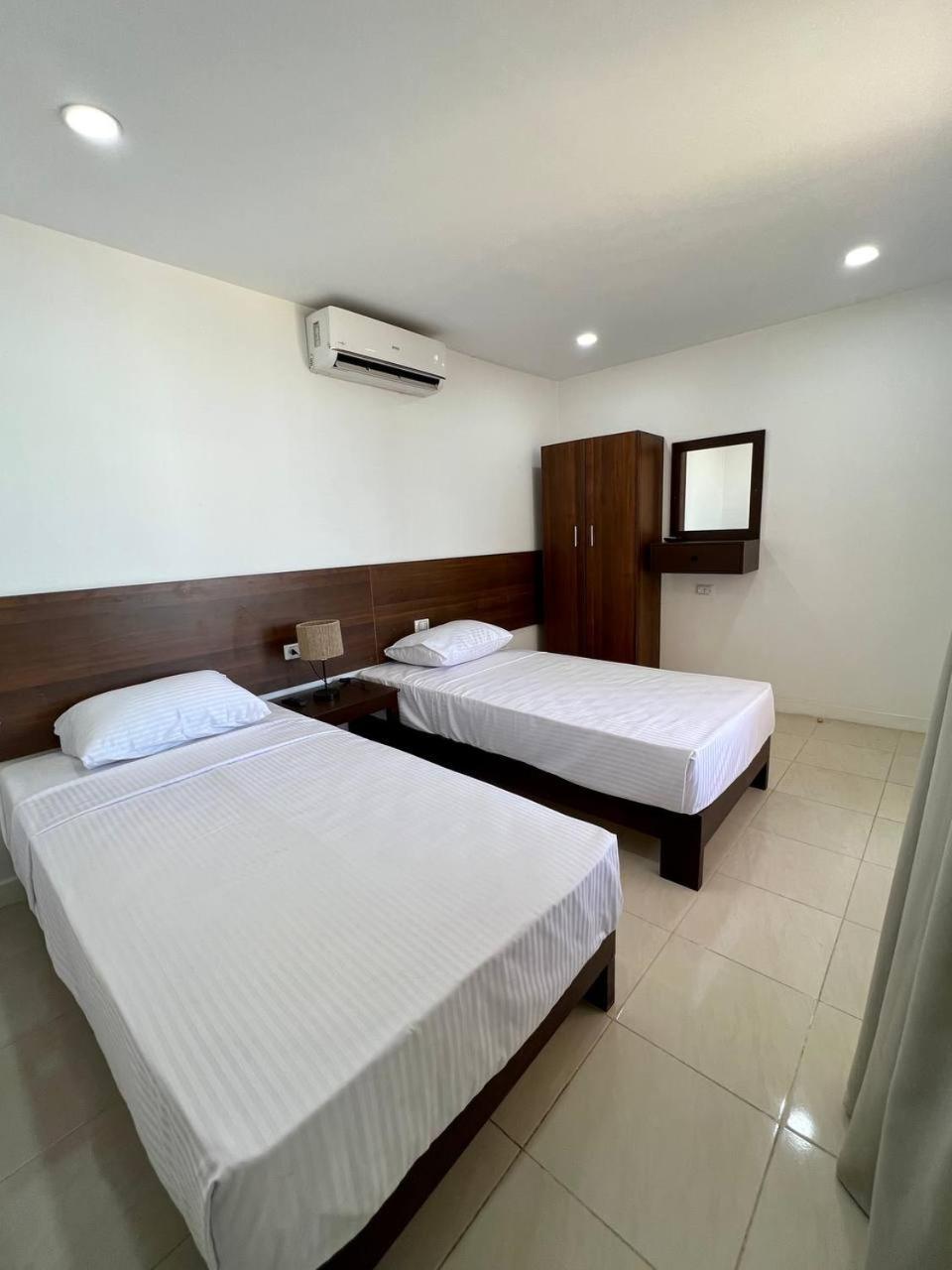 Serafy City Center Hostel And Pool For Foreigners Adults Only Hurghada Quarto foto