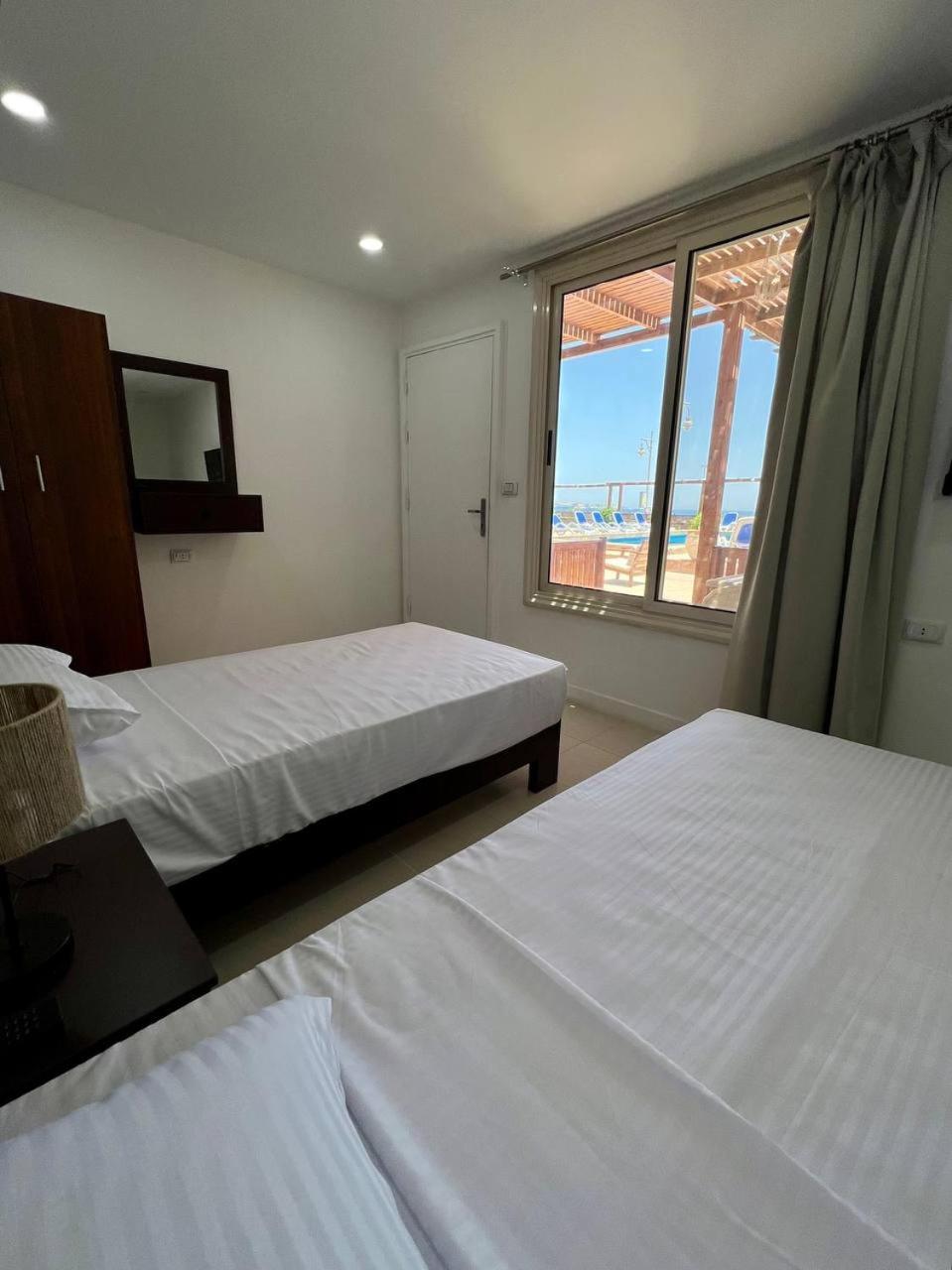 Serafy City Center Hostel And Pool For Foreigners Adults Only Hurghada Quarto foto